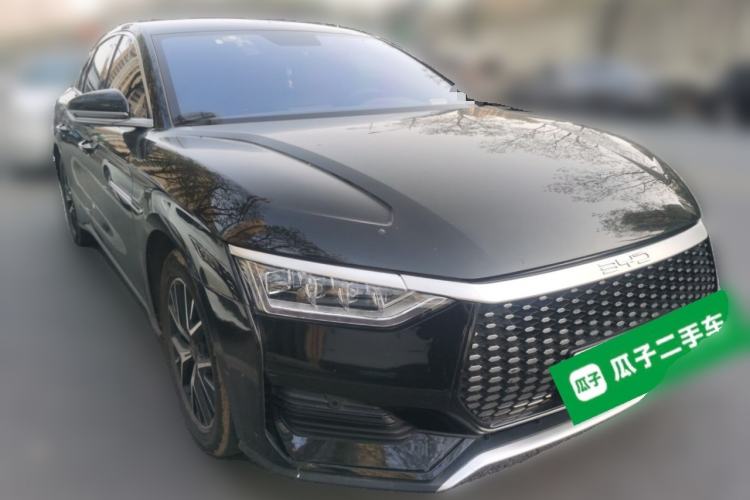 Used BYD e9 2022 Business Edition Front Right 45 Deg