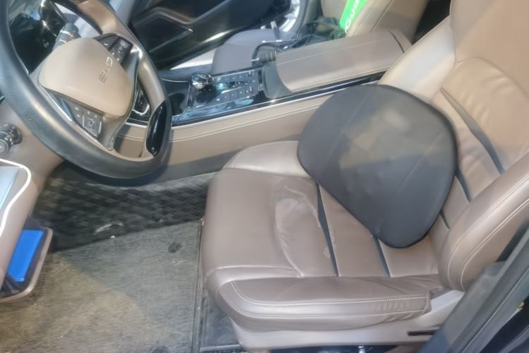 Used BYD e9 2022 Business Edition Left Front Seat