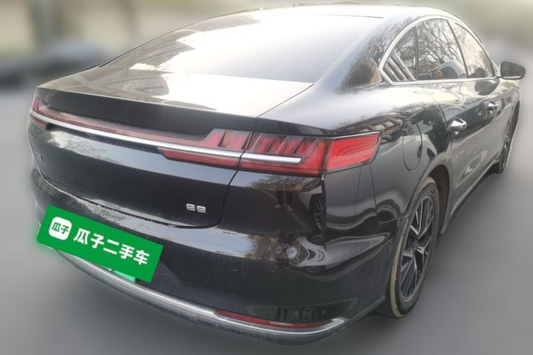 Used BYD e9 2022 Business Edition Rear Right 45 Deg