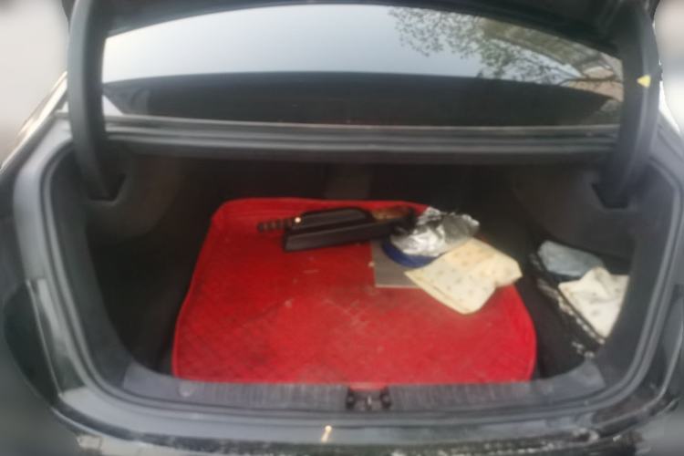 Used BYD e9 2022 Business Edition Trunk
