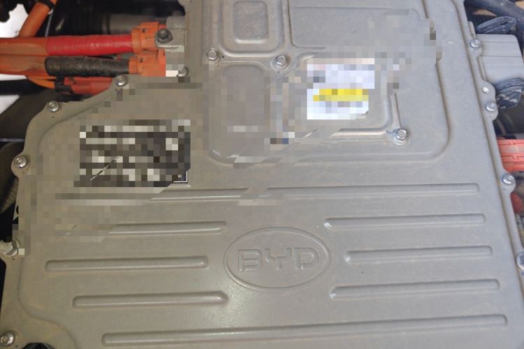 Used BYD e9 2025 Model 506 Luxury Version Engine Bay