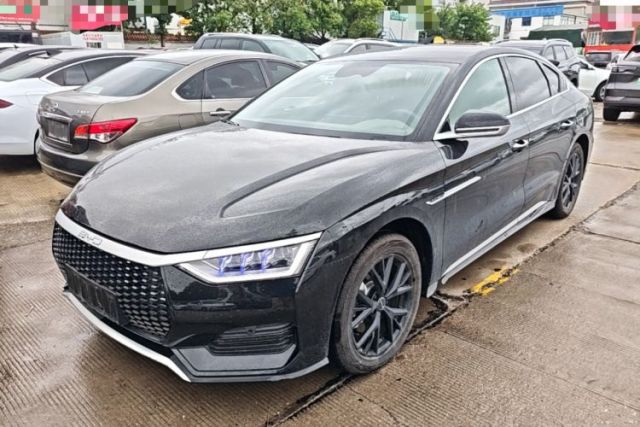 BYD e9 2025 Model 506 Luxury Version de segunda mano