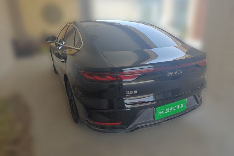 Used BYD e9 2025 Model 506 Luxury Version Rear Left 45 Deg