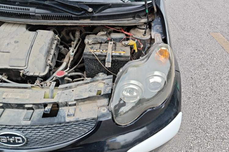 Used BYD F0 2010 Shangkui Patriotic Edition 1.0L Yuexue Model Engine Bay Left