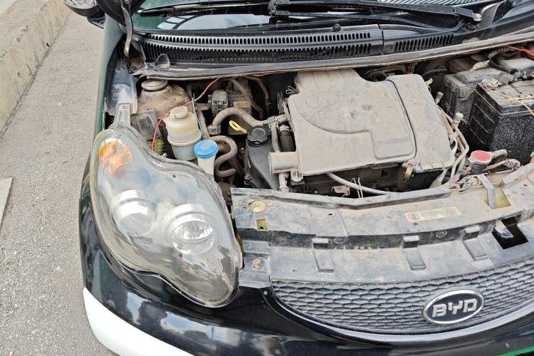 Used BYD F0 2010 Shangkui Patriotic Edition 1.0L Yuexue Model Engine Bay Right