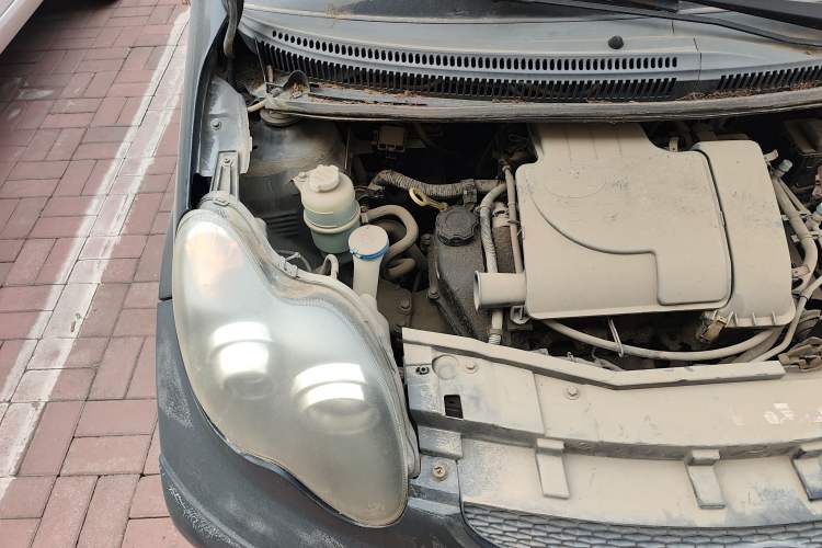 Used BYD F0 2010 Shangkui Patriotic Edition 1.0L XuanKu Model Engine Bay Right