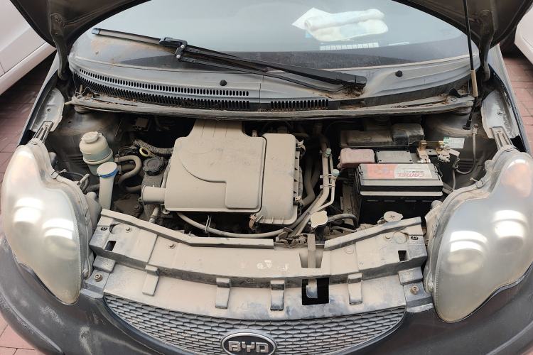 Used BYD F0 2010 Shangkui Patriotic Edition 1.0L XuanKu Model Engine Bay