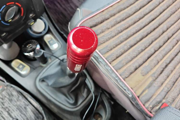 Used BYD F0 2010 Shangkui Patriotic Edition 1.0L Yuexue Model Gear Lever