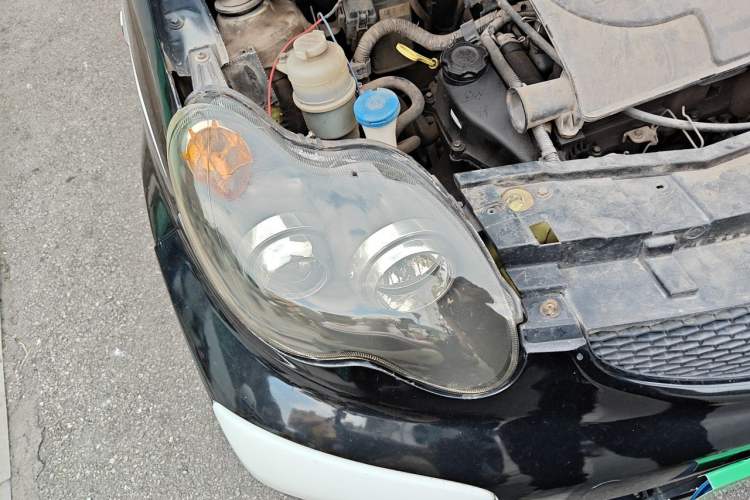 Used BYD F0 2010 Shangkui Patriotic Edition 1.0L Yuexue Model Right Front Headlight