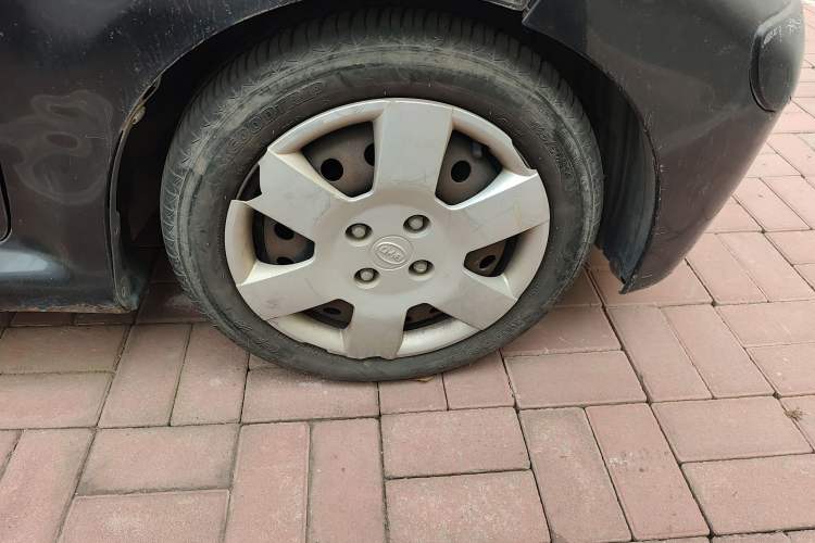 Used BYD F0 2010 Shangkui Patriotic Edition 1.0L XuanKu Model Right Front Wheel Hub