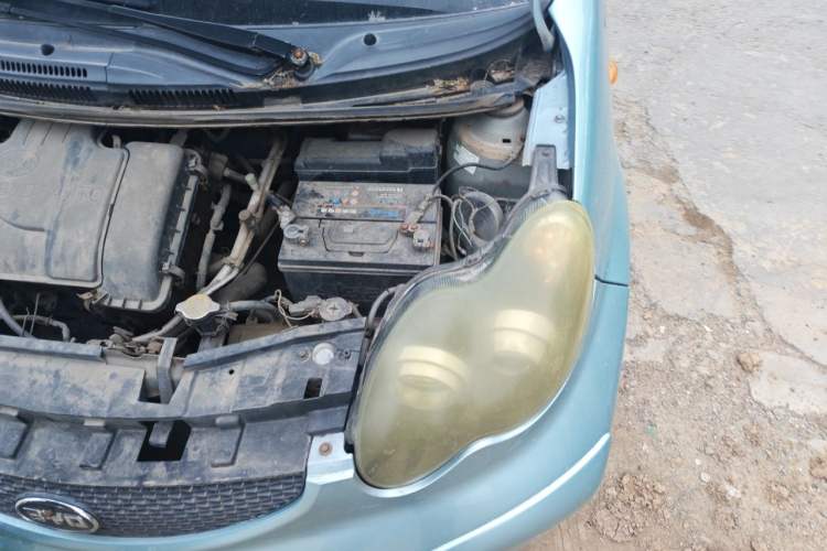 Used BYD F0 2010 Shangkui Patriotic Edition 1.0L Yuexue Model Engine Bay Left