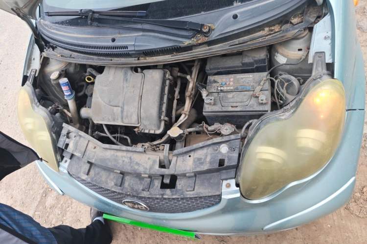 Used BYD F0 2010 Shangkui Patriotic Edition 1.0L Yuexue Model Engine Bay