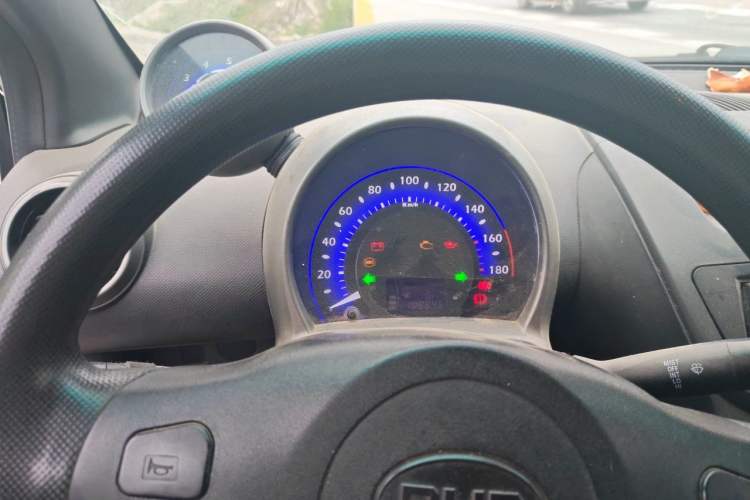 Used BYD F0 2010 Shangkui Patriotic Edition 1.0L Yuexue Model Instrument Cluster