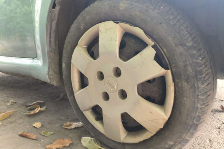 Used BYD F0 2010 Shangkui Patriotic Edition 1.0L XuanKu Model Right Front Wheel Hub