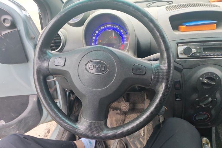 Used BYD F0 2010 Shangkui Patriotic Edition 1.0L Yuexue Model Steering Wheel
