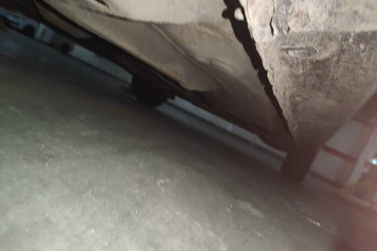 Used BYD F0 2011 Shangku Edition 1.0L XuanKu Model Chassis Front Left