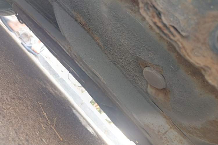 Used BYD F0 2011 Shangku Edition 1.0L XuanKu Model Chassis Front Right