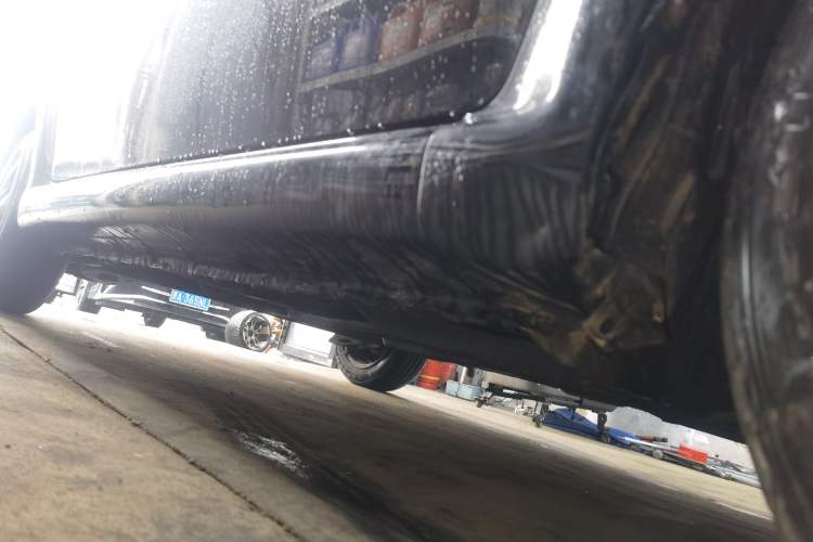 Used BYD F0 2011 Shangku Edition 1.0L Yuexiu Model Chassis Front Right