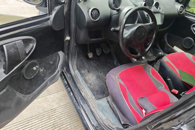 Used BYD F0 2011 Shangku Edition 1.0L XuanKu Model Driver Seat
