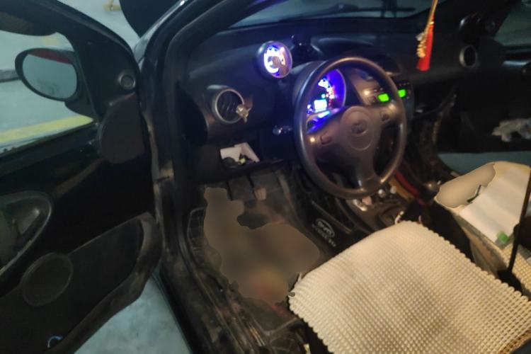 Used BYD F0 2011 Shangku Edition 1.0L XuanKu Model Driver Seat