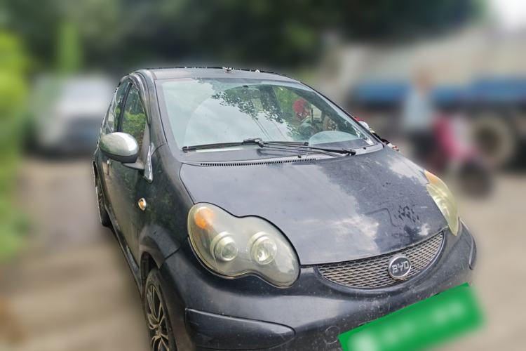Used BYD F0 2011 Shangku Edition 1.0L XuanKu Model Front Right 45 Deg