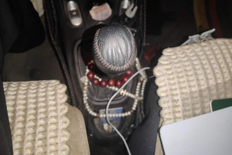 Used BYD F0 2011 Shangku Edition 1.0L XuanKu Model Gear Lever