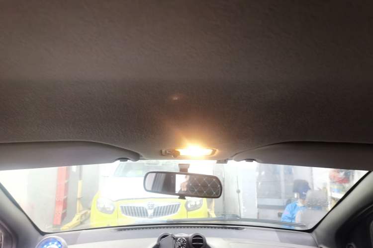 Used BYD F0 2011 Shangku Edition 1.0L Yuexiu Model Headliner