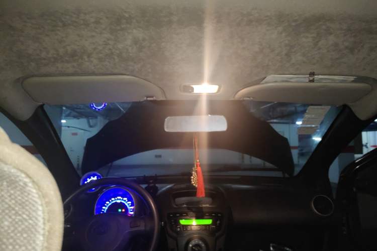 Used BYD F0 2011 Shangku Edition 1.0L XuanKu Model Headliner