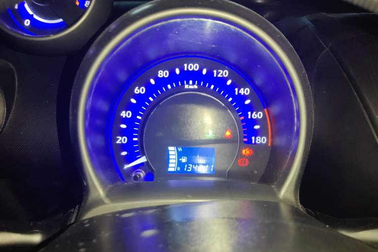 Used BYD F0 2011 Shangku Edition 1.0L XuanKu Model Instrument Cluster