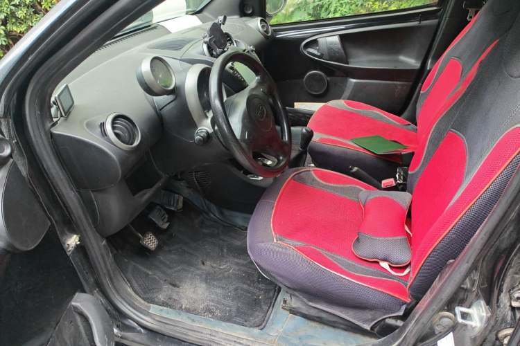 Used BYD F0 2011 Shangku Edition 1.0L XuanKu Model Left Front Seat
