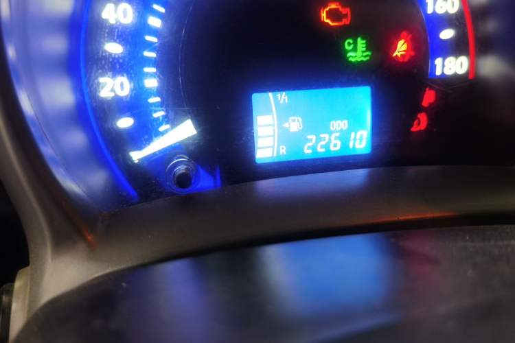 Used BYD F0 2011 Shangku Edition 1.0L Yuexiu Model Odometer Close Up