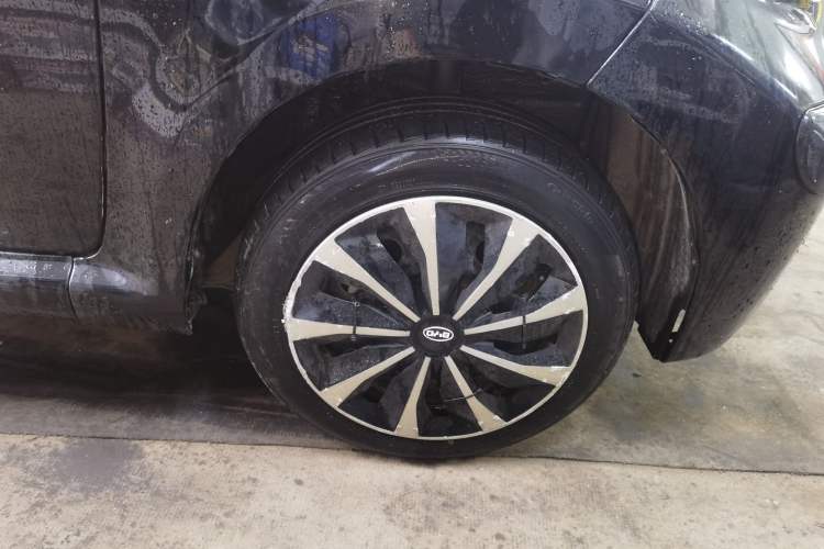 Used BYD F0 2011 Shangku Edition 1.0L Yuexiu Model Right Front Wheel Hub