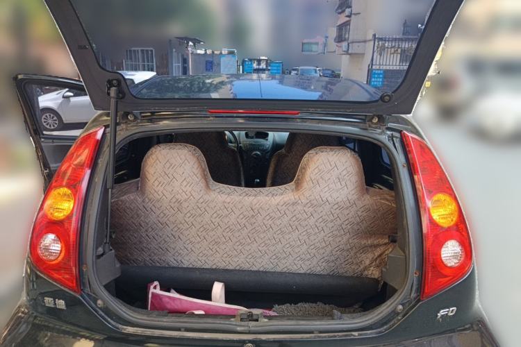 Used BYD F0 2011 Shangku Edition 1.0L XuanKu Model Trunk