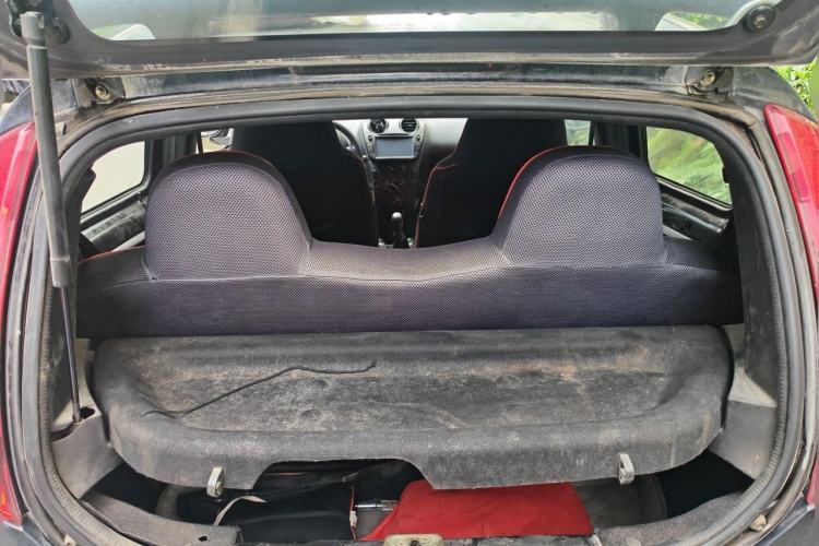 Used BYD F0 2011 Shangku Edition 1.0L XuanKu Model Trunk