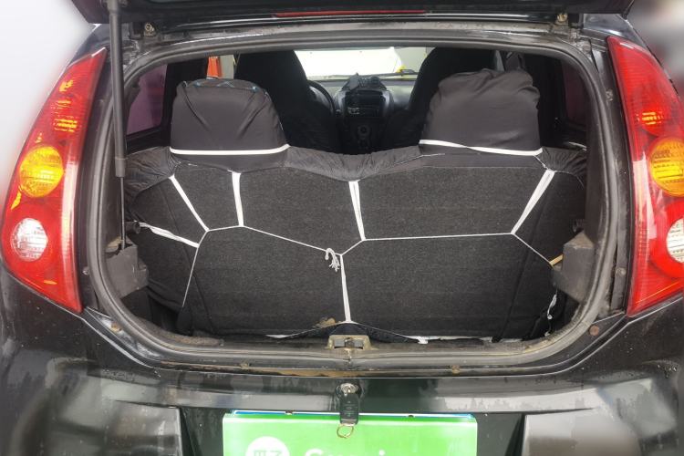Used BYD F0 2011 Shangku Edition 1.0L Yuexiu Model Trunk