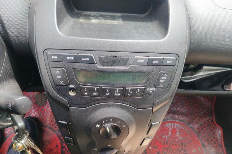 Used BYD F0 2011 Shangku Edition 1.0L XuanKu Model Audio And AC Panel