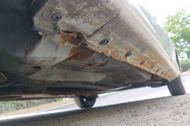 Used BYD F0 2011 Shangku Edition 1.0L XuanKu Model Chassis Front Left