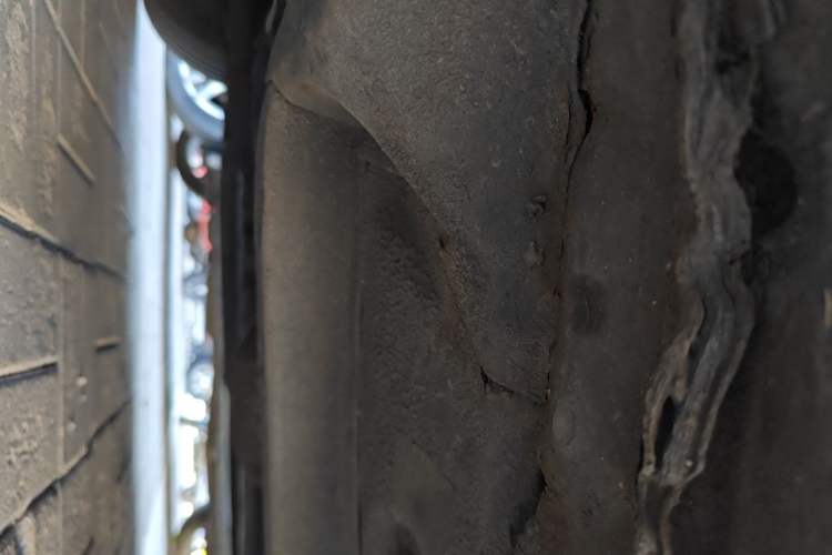 Used BYD F0 2011 Shangku Edition 1.0L Yuexiu Model Chassis Front Left