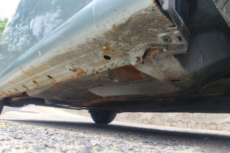 Used BYD F0 2011 Shangku Edition 1.0L XuanKu Model Chassis Front Right