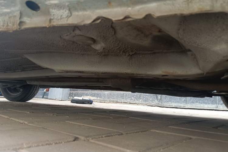 Used BYD F0 2011 Shangku Edition 1.0L XuanKu Model Chassis Front Right
