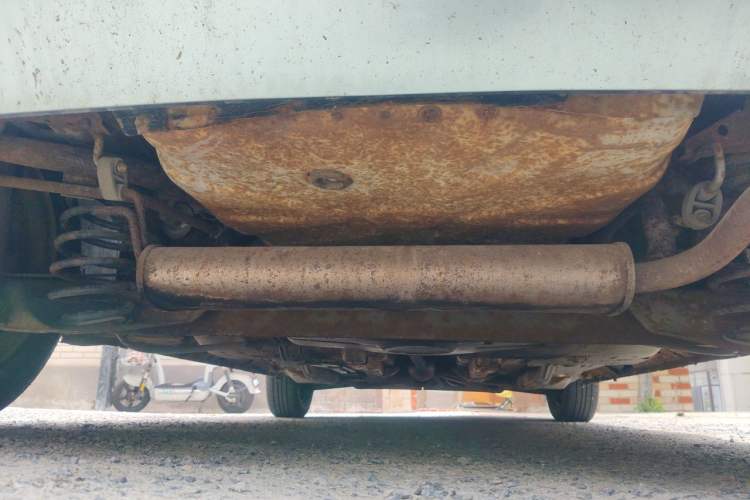 Used BYD F0 2011 Shangku Edition 1.0L XuanKu Model Chassis Rear