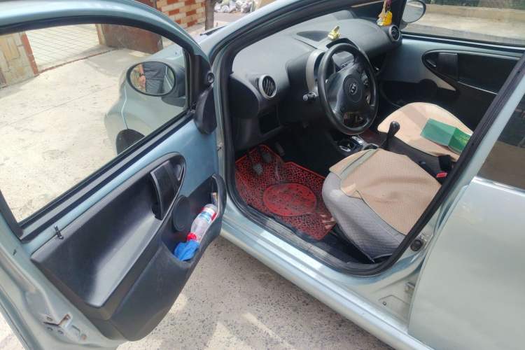 Used BYD F0 2011 Shangku Edition 1.0L XuanKu Model Driver Seat