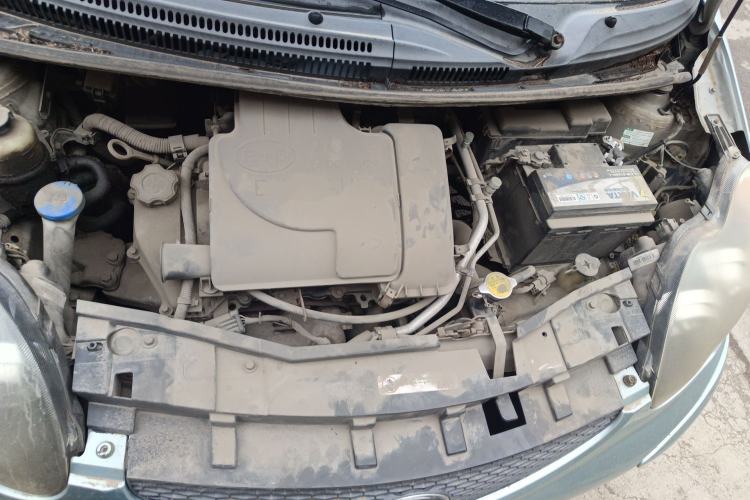 Used BYD F0 2011 Shangku Edition 1.0L Yuexiu Model Engine Bay