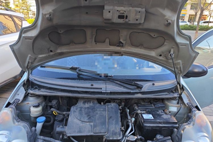 Used BYD F0 2011 Shangku Edition 1.0L Yuexiu Model Engine Bay