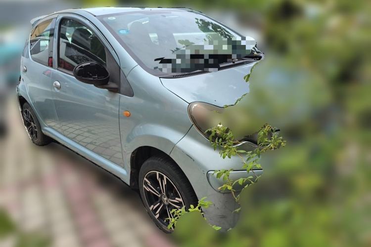 Used BYD F0 2011 Shangku Edition 1.0L XuanKu Model Front Right 45 Deg