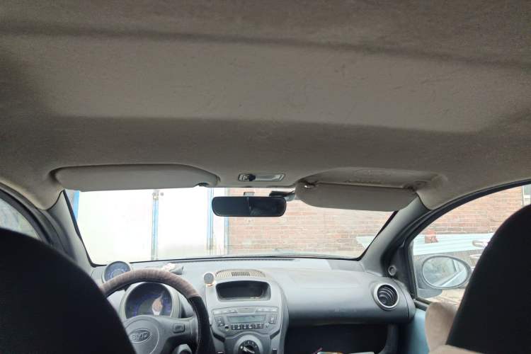 Used BYD F0 2011 Shangku Edition 1.0L Yuexiu Model Headliner