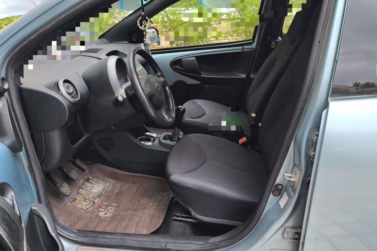 Used BYD F0 2011 Shangku Edition 1.0L XuanKu Model Left Front Seat