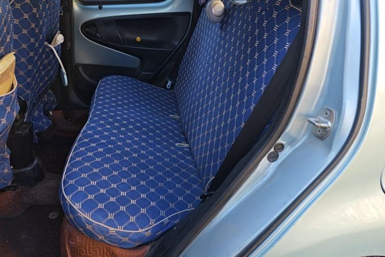 Used BYD F0 2011 Shangku Edition 1.0L Yuexiu Model Left Rear Seat