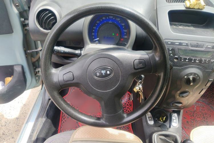 Used BYD F0 2011 Shangku Edition 1.0L XuanKu Model Steering Wheel