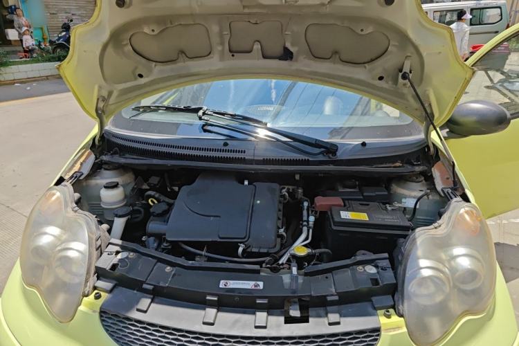 Used BYD F0 2011 Shangku Edition 1.0L Yuexiu Model Engine Bay